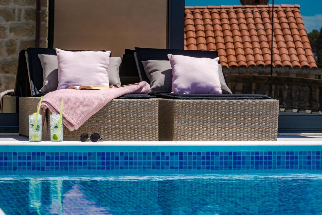 קאבטאט Villa Luigi With A Pool מראה חיצוני תמונה